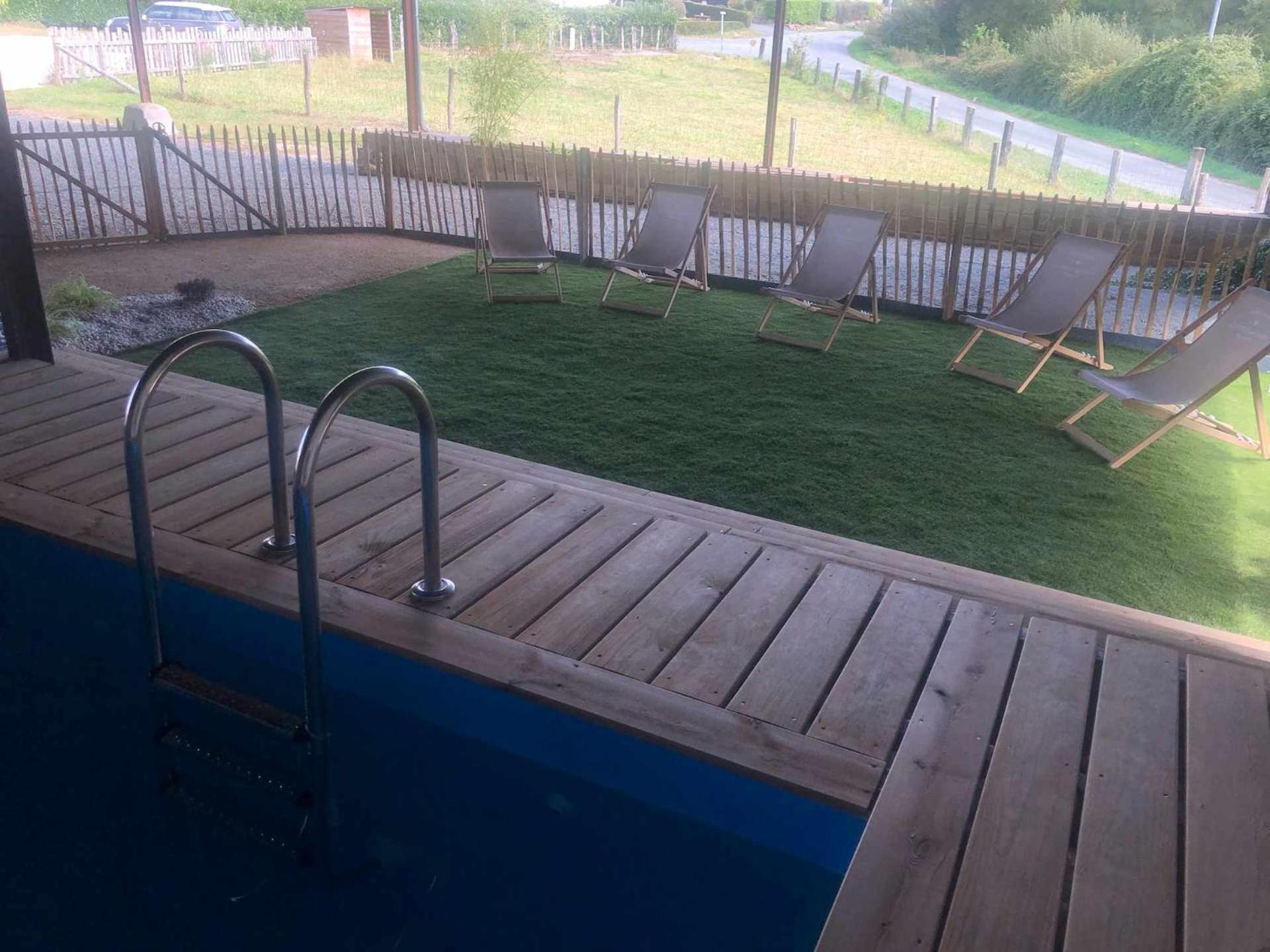 Le Petit Monty Gite Cote Etang Saint-Malo-du-Bois エクステリア 写真