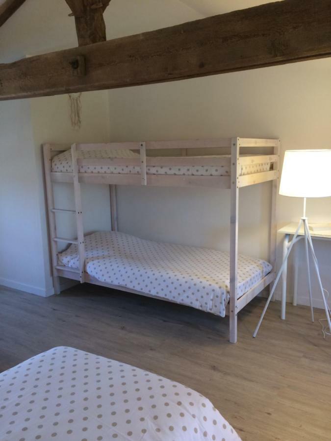 Le Petit Monty Gite Cote Etang Saint-Malo-du-Bois エクステリア 写真