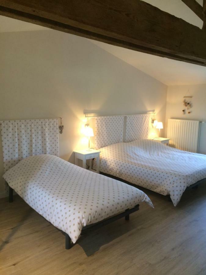 Le Petit Monty Gite Cote Etang Saint-Malo-du-Bois エクステリア 写真